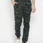 Men Olive Green & Black Slim Fit Printed Joggers